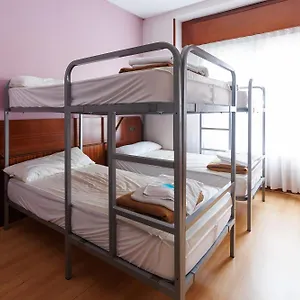 https://moon-hostel-bio.bilbaohotelsspain.com